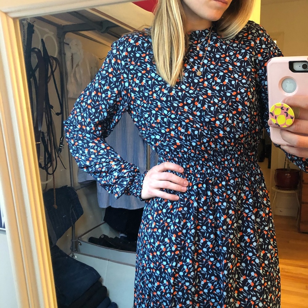 H&M Size 4 NWT Floral Long Sleeve Midi Dress